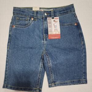 Levi's slim fit shorts boys 7 reg L24'' x22W